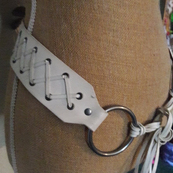 😉SOLD😉 Bohemien style  tie belt White Leather  M - Picture 2 of 8